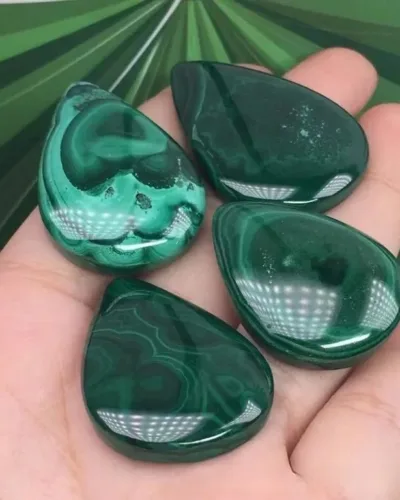 Teardrop-Shaped Malachite Rubbing Stone Wholesale
