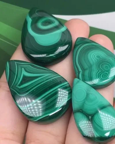 Teardrop-Shaped Malachite Rubbing Stone Wholesale