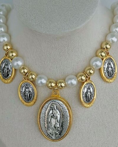 Vintage Chunky Pearl Statement Necklace Jesus Pendant