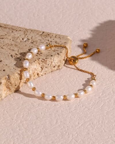 Vintage Elegant Freshwater Pearl Bracelet for Women