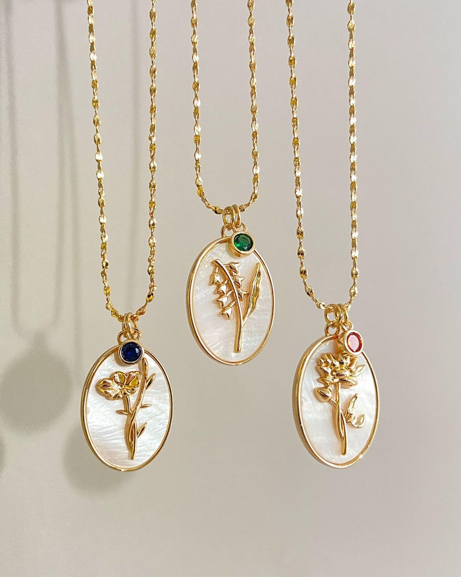 Vintage Oval Mother of Pearl Birth Month Flower Necklace