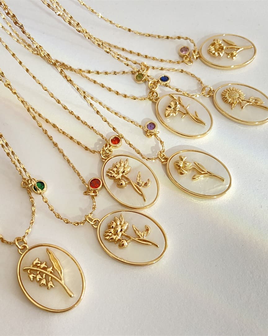 Vintage Oval Mother of Pearl Birth Month Flower Necklace