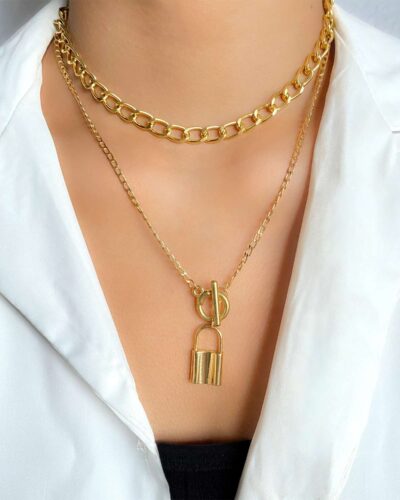 Women Fashion Necklace with Padlock Pendant