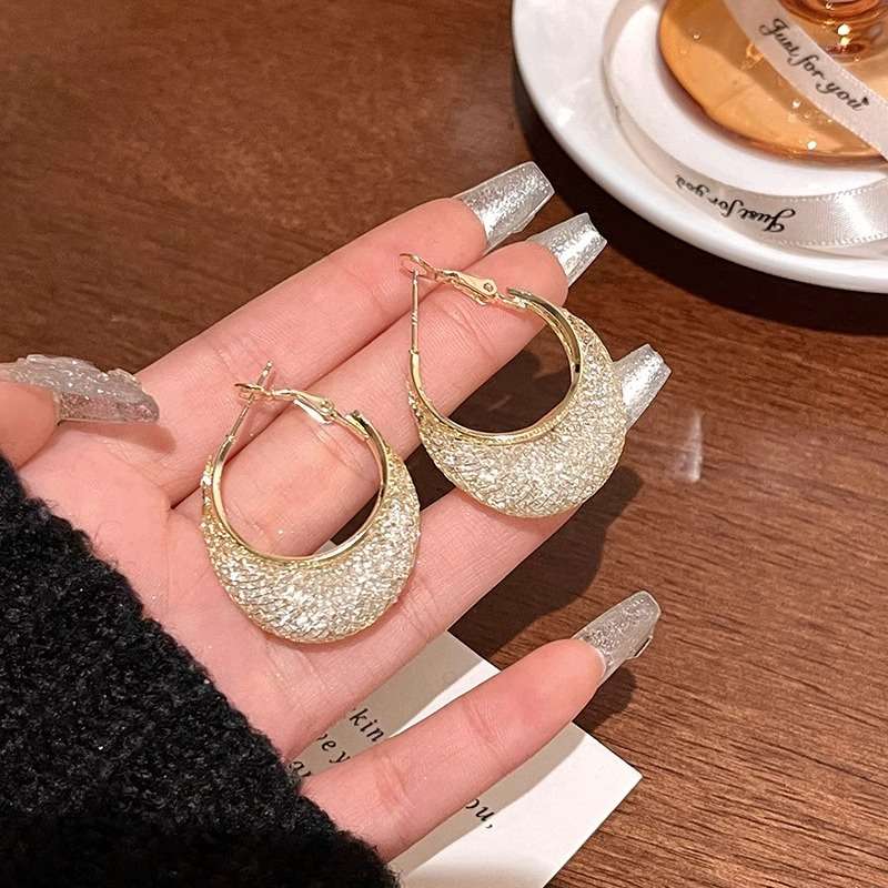 Zircon Earrings with Mesh Openwork Design - Kuva 2